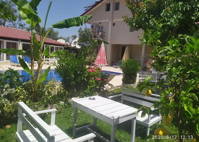 Guest house Cc's Butik 3*