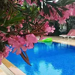 Cc's Butik 3*