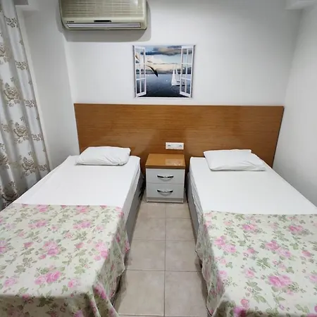 Cc's Butik 2*