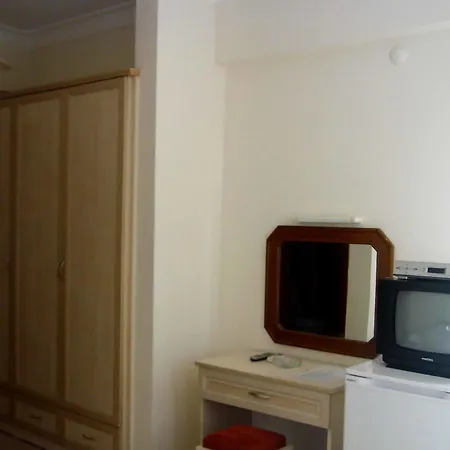 Cc's Butik 2*