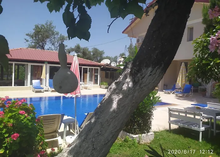 Πανσιόν Cc's Butik 3*